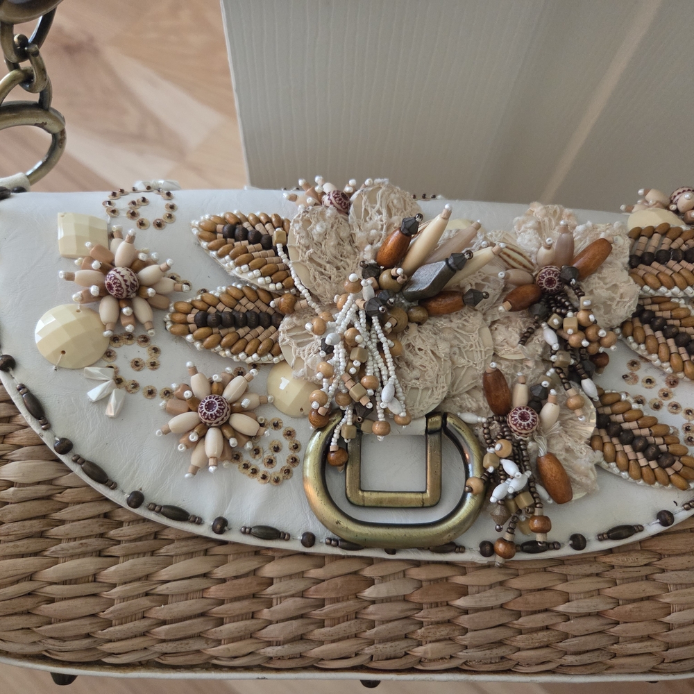 MARY FRANCES Elegant White and Tan Woven Handbag - Picture 3 of 16
